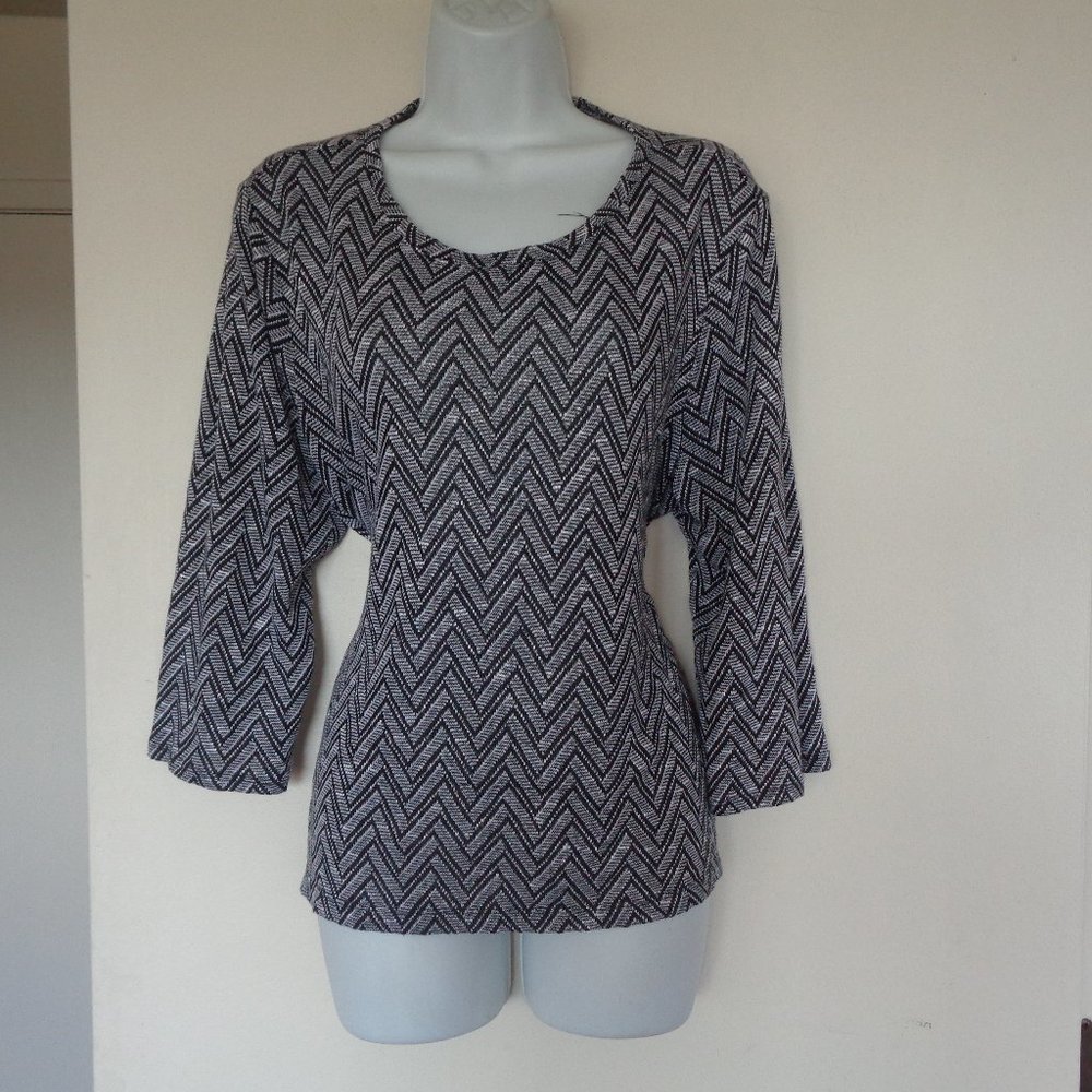 Chico's Black White Zigzag Knit Top Size 3 (XL)